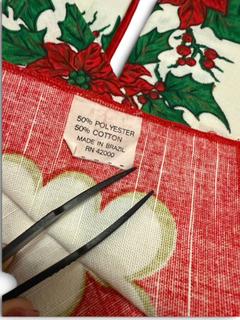 Vintage Poinsettia Holiday Cloth Napkins with NIB Napkin Rings in Gold & Silver - Picture 9 of 14
